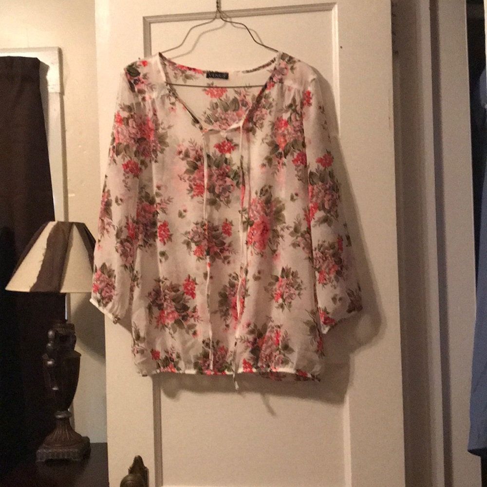 Venus tie blouse size 6